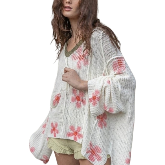 Boutique POL Hooded Pullover Lightweight Cream Sweater with Pink Flower/Stars - Picture 6 of 16